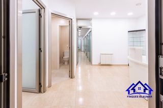 Local Comercial a Centre. Local muy c�ntrico en venta