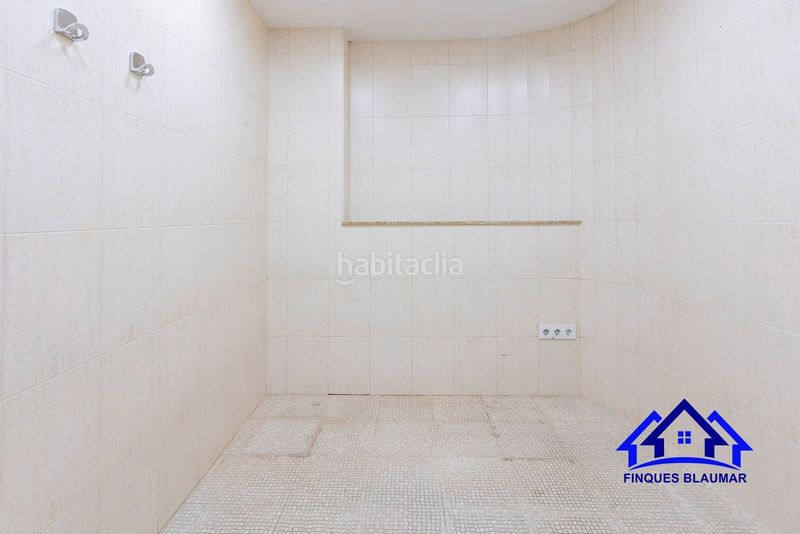 Foto 5f93a8b9-08f2-4e0d-9c70-3f0014822380. Local comercial a Centre Arenys de Mar