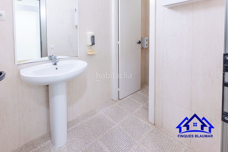 Foto 926b26dd-1ff1-4248-bf8e-a4abd9e58066. Local comercial a Centre Arenys de Mar