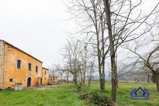 Bauernhof in Breda. Masía y finca de 15 hectáreas