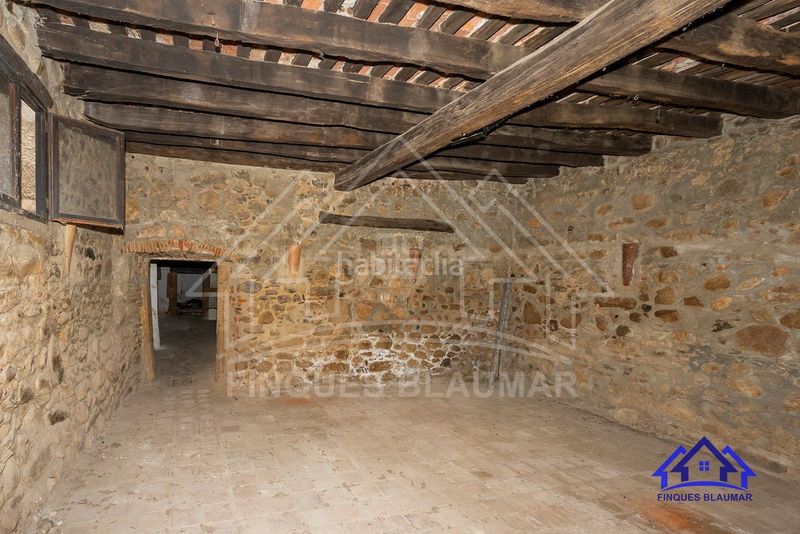 Foto e54584a5-e9e6-4ee8-9eb7-9c3be00c18cc. Masia a Breda