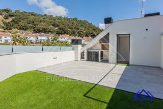 Casa adossada a Arenys de Munt. Obra nueva fantsticas casas adosadas cntricas con garaje y ter