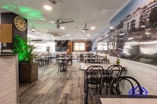 Lloguer Local Comercial a Centre. Local barrestaurante en alquiler