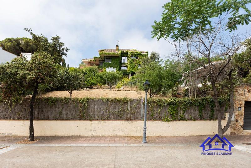 Foto 18156a6d-6194-489c-a305-a1e20c2bb9bf. Terreno residencial espectacular parcela edificable en exclusiva en Arenys de Mar