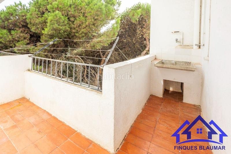 Foto 8248a5ba-28a5-40f3-b66d-1850b0ce4df9. Piso  totalmente exterior a reformar en Urbanitzacions Arenys de Mar