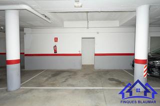 Aparcament cotxe a Centre. Plaza de parquing y trastero  centro arenys