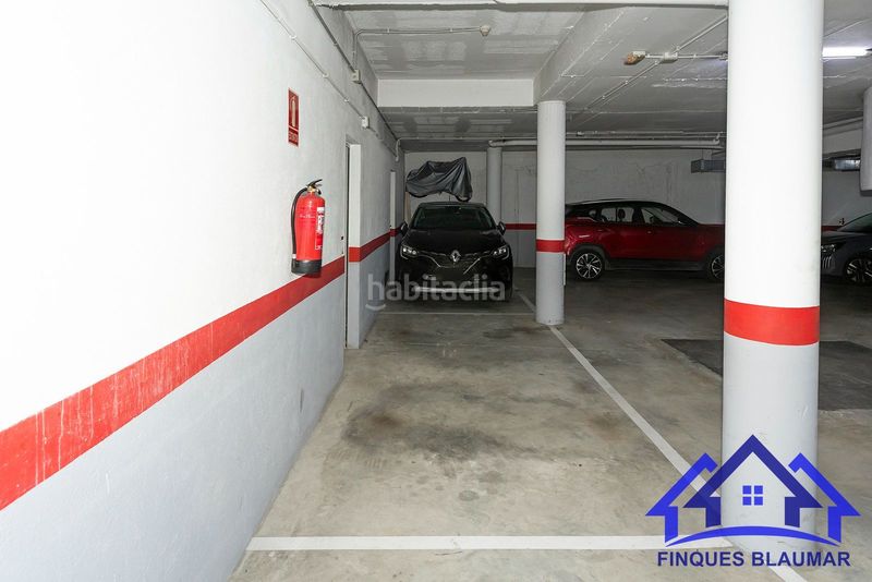 Foto ba5ec02a-62bf-4cfb-850a-f2225e511139. Aparcament cotxe a Centre Arenys de Mar
