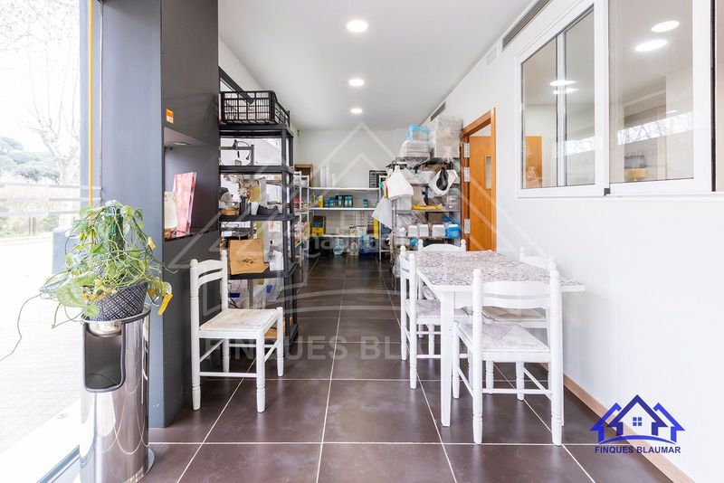 Foto 2d3e4608-bd21-4e5f-a6ce-eddf1abd45f0. Local comercial a Arenys de Munt