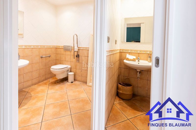 Foto 06b98a6c-745b-4604-b43e-4a2a73c737f7. Alquiler local comercial traspaso restaurante equipado y con vivienda en Arenys de Mar