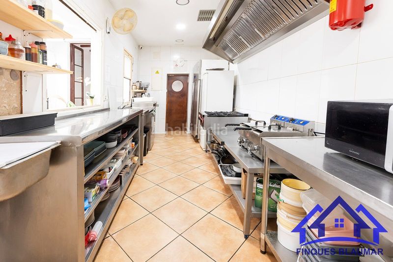 Foto 133d6cfb-0f22-4e2e-a09f-3ba4564c8dc9. Alquiler local comercial traspaso restaurante equipado y con vivienda en Arenys de Mar