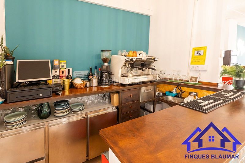Foto 66b102fb-22b8-4f8b-b37c-33d4dff0e13c. Alquiler local comercial traspaso restaurante equipado y con vivienda en Arenys de Mar