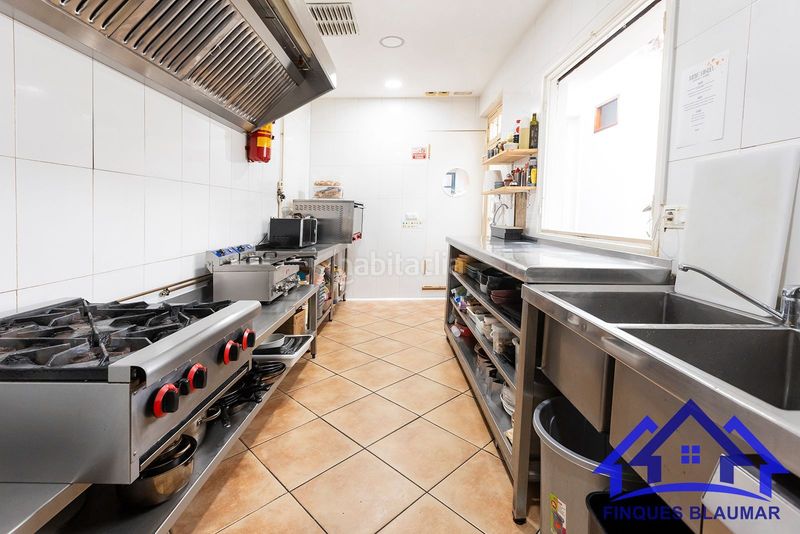Foto 6b16a671-8613-4fc3-b03a-94345ed9c68c. Alquiler local comercial traspaso restaurante equipado y con vivienda en Arenys de Mar