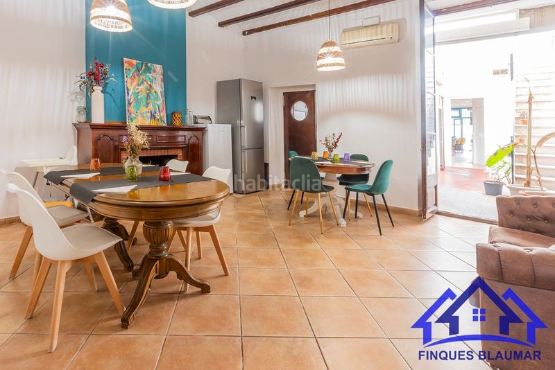 Foto a44b8f4c-3376-4cdd-9d57-2b718fb257d1. Alquiler local comercial traspaso restaurante equipado y con vivienda en Arenys de Mar
