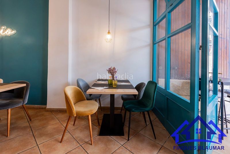 Foto bc18b596-4f54-4c7d-a1cc-14535094fc58. Alquiler local comercial traspaso restaurante equipado y con vivienda en Arenys de Mar