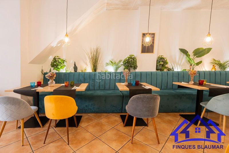 Foto ce7bd2e1-f711-442f-be0f-6c14da545f7c. Alquiler local comercial traspaso restaurante equipado y con vivienda en Arenys de Mar