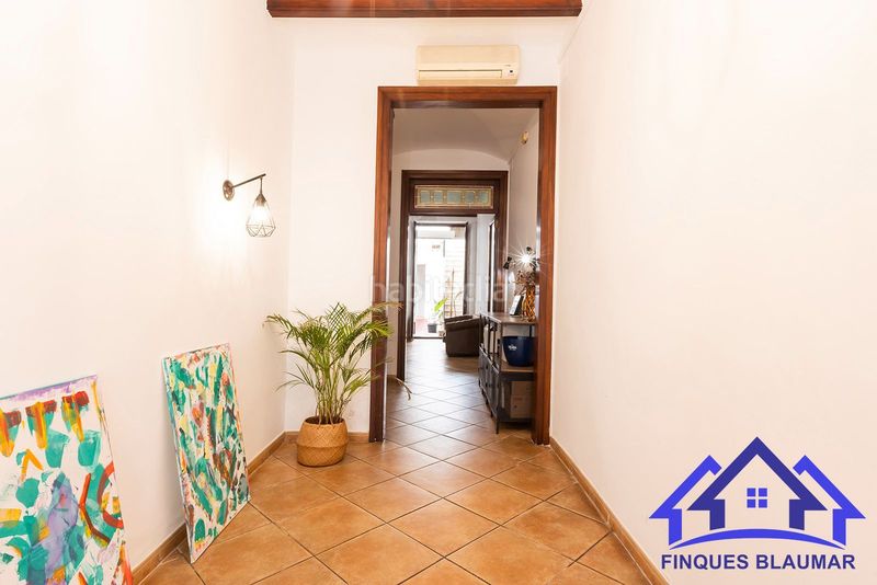Foto f17cf373-7307-4c46-b064-00d92a15d8e0. Alquiler local comercial traspaso restaurante equipado y con vivienda en Arenys de Mar