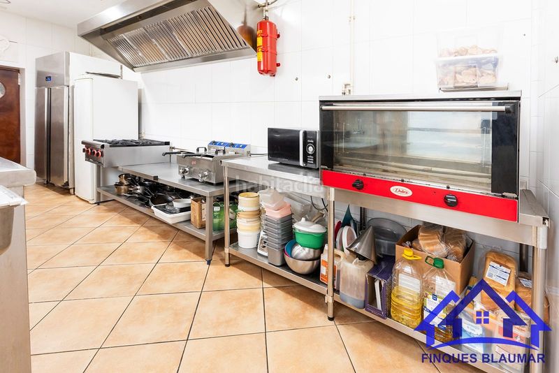 Foto f2744c00-51c5-462d-804d-fb563b061347. Alquiler local comercial traspaso restaurante equipado y con vivienda en Arenys de Mar