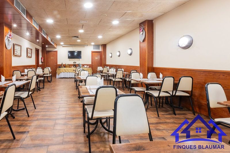 Foto 51acbdc3-9b36-4a0f-895b-b9a951ae4849. Local comercial a Centre Arenys de Mar