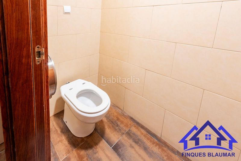 Foto cdfeba82-d06c-461b-b50b-9ffa12d02d2f. Local comercial a Centre Arenys de Mar