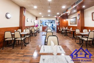 Business premise in Centre. Exclusiva espectacular local muy comercial