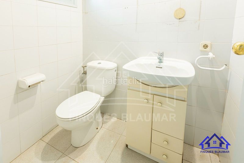 Foto 3a86659a-2b7d-42d8-b66d-9636cd536f84. Local comercial a Arenys de Munt