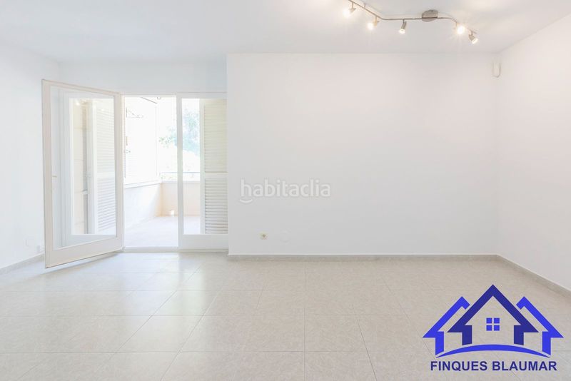 Foto 54fefc67-4830-47ba-81ed-4799950c88ee. Pis amb calefacció piscina a Centre Arenys de Mar