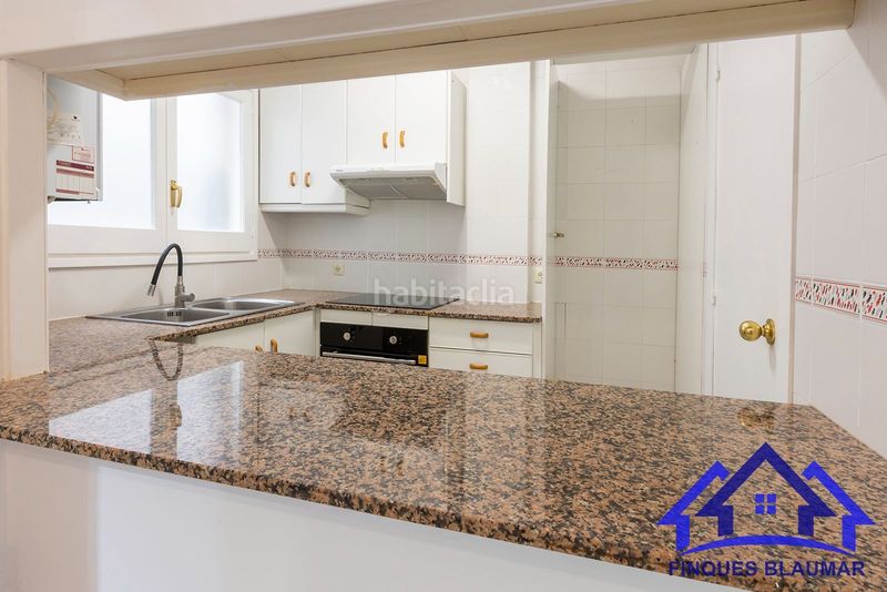 Foto a0b99e1d-074f-4b3b-bae5-07c12bde5fc1. Pis amb calefacció piscina a Centre Arenys de Mar