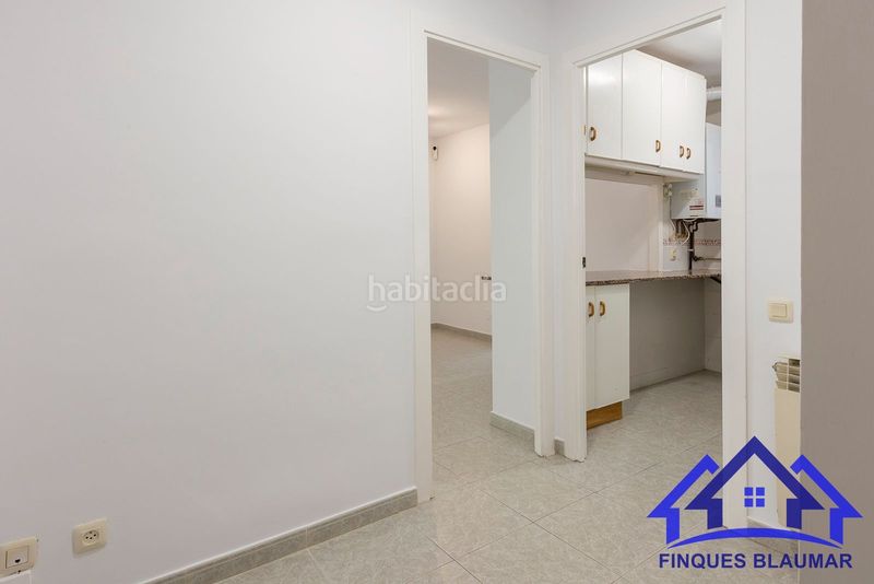 Foto f5b103db-208d-4550-bbcd-0bb43e13f12c. Pis amb calefacció piscina a Centre Arenys de Mar