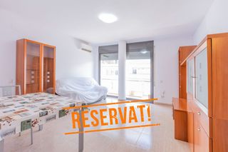Appartement à Canet de Mar. Piso céntrico y con plaza de aparcamiento