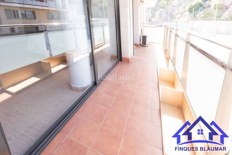 Foto f75b0aa3-55c0-47d1-a694-b982a078e9a6. Pis amb calefacció a Canet de Mar