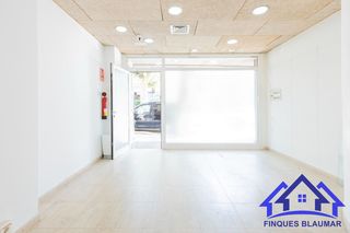 Lloguer Local Comercial a Arenys de Munt. Local en alquiler en la riera