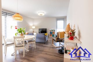 Miete Etagenwohnung in Centre. Piso en alquiler con plaza de aparcamiento y zona comunitaria co