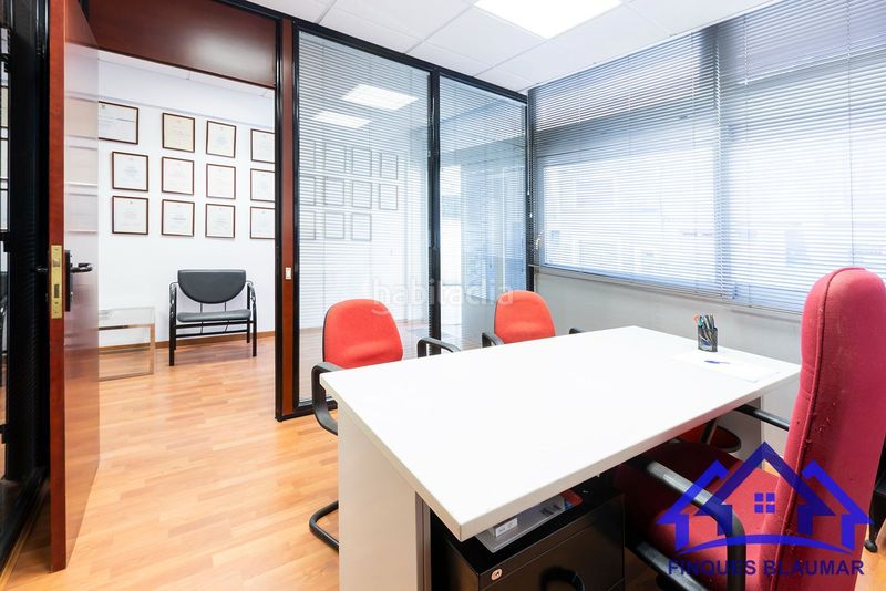 Foto e95a3ca3-2b25-4db0-b1f6-cdc0ffdba46e. Alquiler local comercial local en alquiler ideal para oficina o consulta en Arenys de Mar