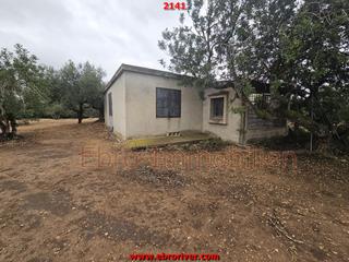 Masía en Jesús - Els Reguers. Casa rústica para reformar en la plana