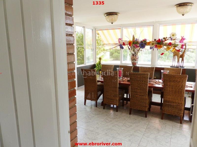 Foto 0258f0c0-4bc7-4a43-91fc-796cd7305489. Chalet en Casc Antic Amposta