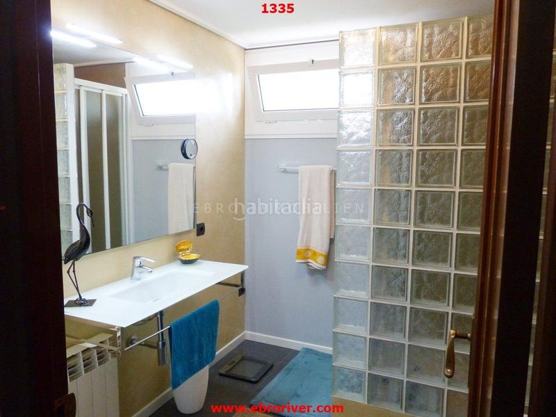 Foto 13ca93c2-5802-46b1-9525-4250f5e27e23. Chalet en Casc Antic Amposta