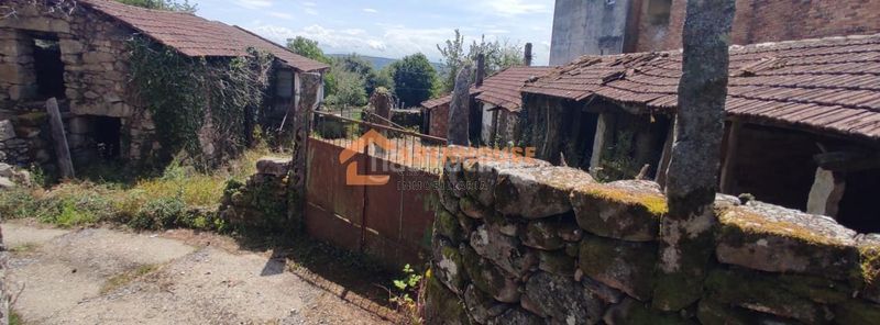 Foto 27991f97-92ec-40d2-b5bc-c2ffdd3e5283. Casa amb calefacció aparcament a Carballiño (O)