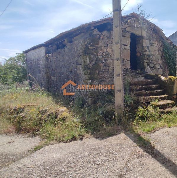 Foto 8e2f38e6-2aba-4d40-9715-066d1086ae20. Casa amb calefacció aparcament a Carballiño (O)