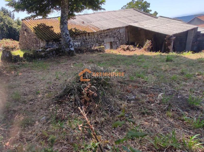 Foto d51306c2-7060-4a2f-9e71-c915a11e116a. House in Carballiño (O)