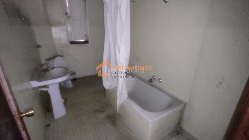 Foto ed5c6713-d17d-490d-a0ce-7384d1b1e2d4. Maison avec chauffage parking dans A Carballeira Ourense