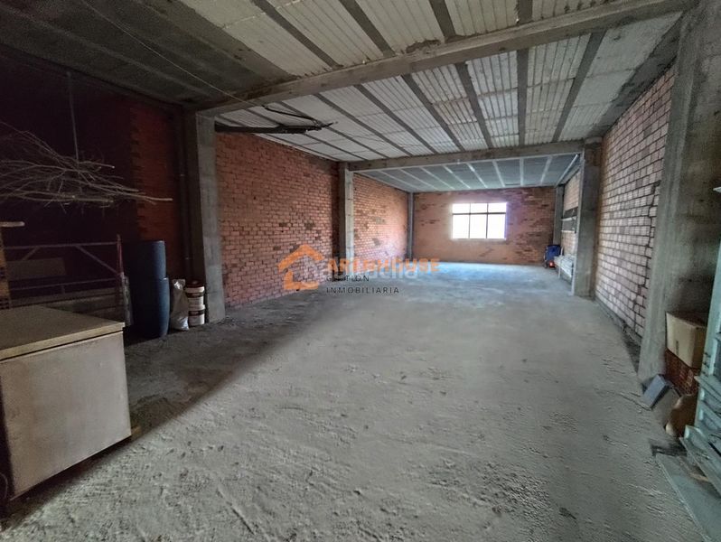 Foto 76f33a83-6a61-4991-a8c9-5930420a52d8. Location local commercial dans Carballiño (O)