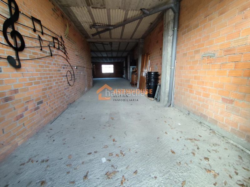 Foto ab43a906-c3ce-4a8d-a071-1172c00656a6. Location local commercial dans Carballiño (O)