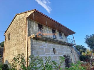 Casa a Amoeiro