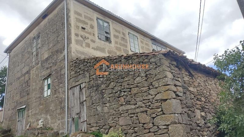 Foto ae0d877d-cb3e-421f-9816-4d8a426d3909. Casa en Baños de Molgas