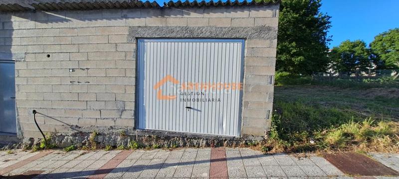 Foto f92d2860-aca8-43ff-9449-2b6ff9f75636. Terreny residencial a Carballiño (O)