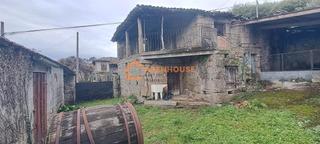 Casa a Amoeiro