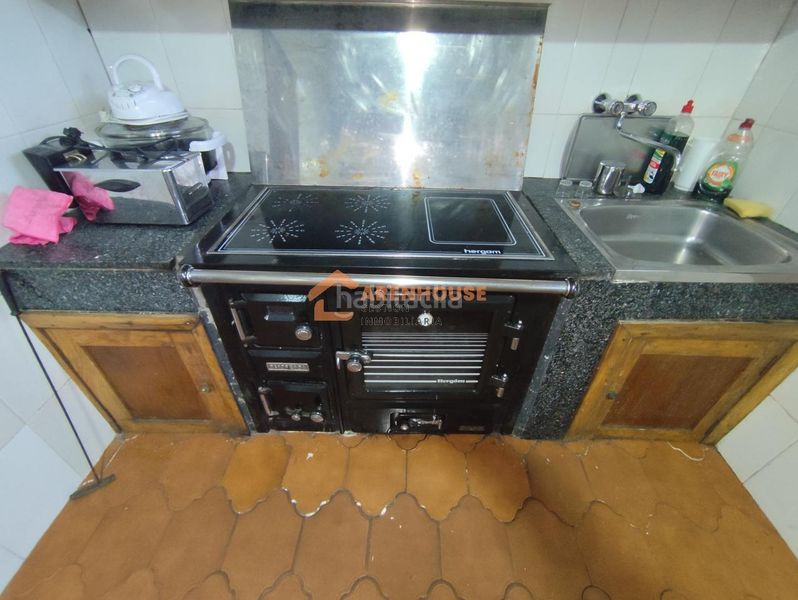 Foto 34abdd73-d798-4f0d-b049-06049dda5a16. Maison avec chauffage parking dans Boborás