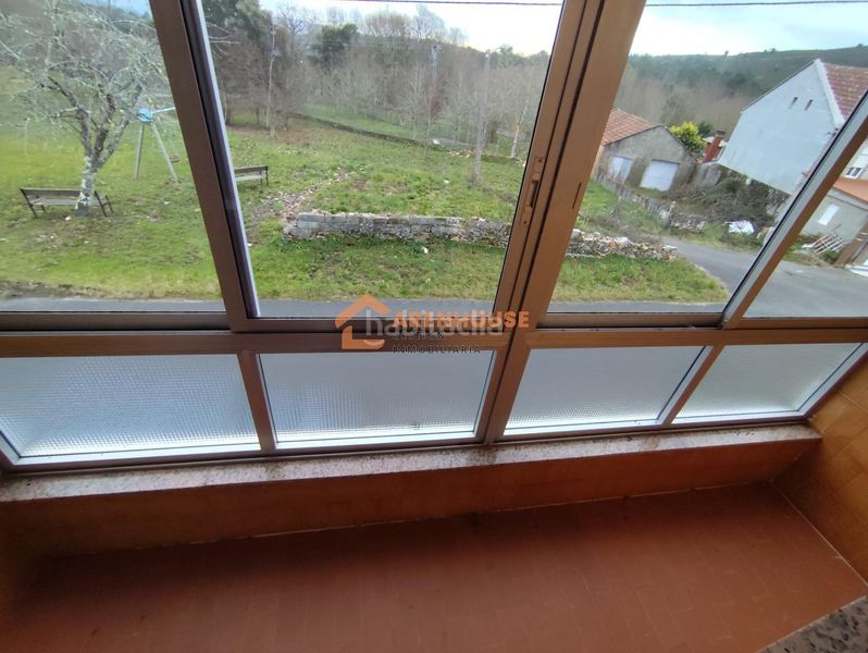 Foto 459b35d7-8604-45e4-9880-4dc16cebf235. Maison avec chauffage parking dans Boborás