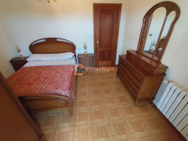 Foto 4ff9bbb2-da9f-45f6-bce3-df4e9db7716d. Maison avec chauffage parking dans Boborás