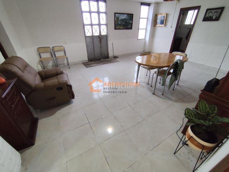 Foto 68a77194-39be-411f-97e2-cdd52284453a. Maison avec chauffage parking dans Boborás